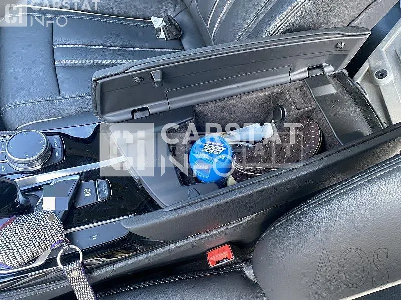 Photo 2 of 15: 2019 BMW Calm 520d Luxury — Korean insurance auction