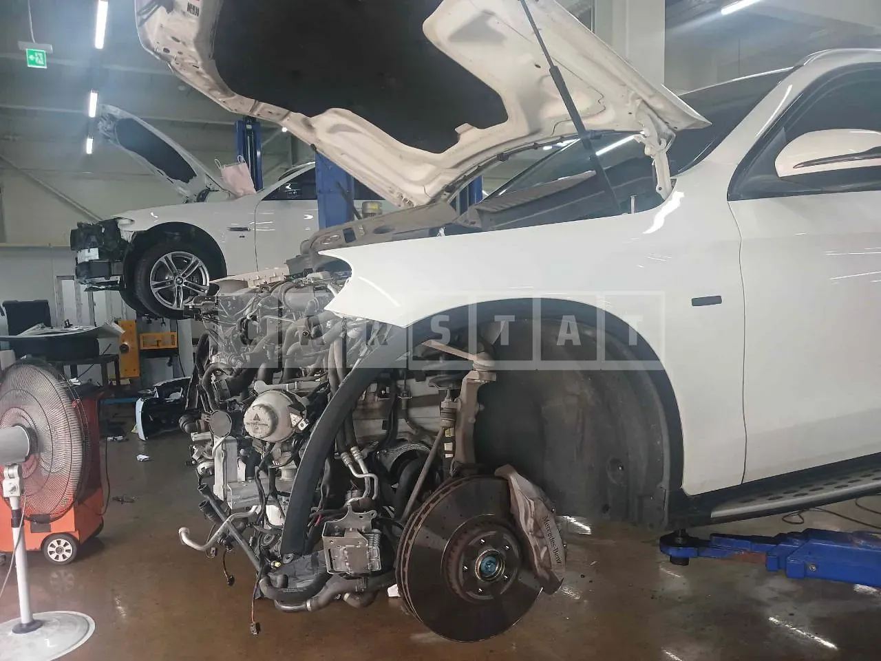 Photo 2 of 15: 2018 Mercedes-Benz GLC350e 4Matic, VIN WDC0G5EB4KF547026 — Korean insurance auction