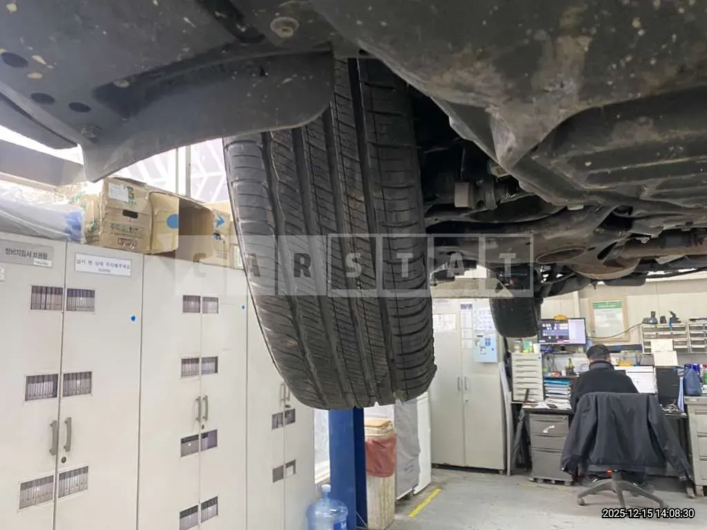 Photo 2 of 60: 2019 Lexus NX300h — Korean insurance auction