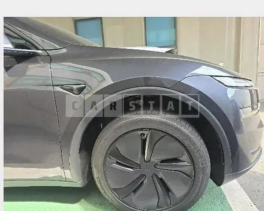 Photo 2 of 9: 2025 Tesla Model Y RWD — Korean insurance auction