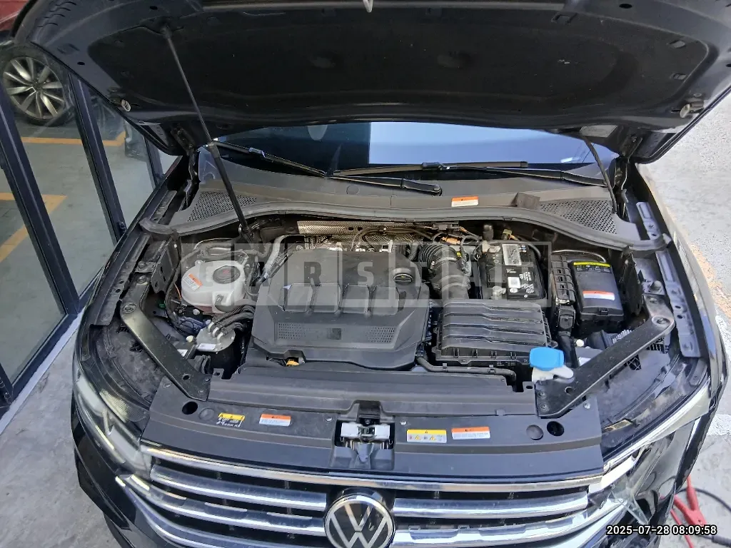 Photo 2 of 123: 2021 Volkswagen Tiguan 2.0TDI — Korean insurance auction