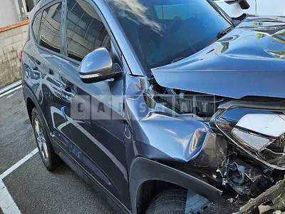 Photo 1 of 40: 2017 Hyundai Tucson, VIN KMHJ3815GHU393886 — Korean insurance auction