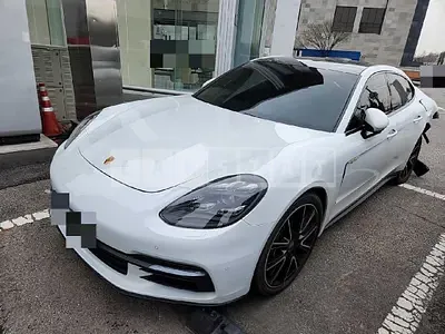 Photo 1 of 17: 2018 Porsche Panamera 4 e-Hybrid — Korean insurance auction