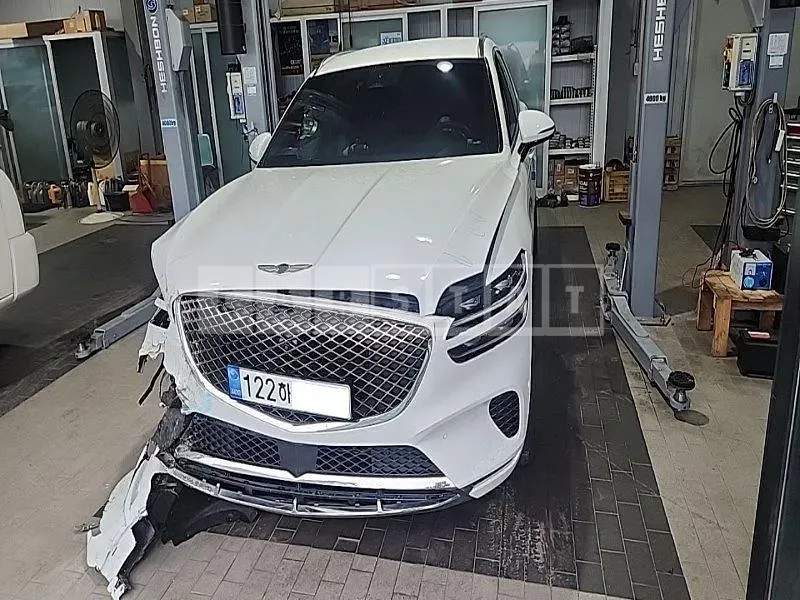 Photo 2 of 42: 2022 Genesis GV70, VIN KMTMA81BBNU076003 — Korean insurance auction