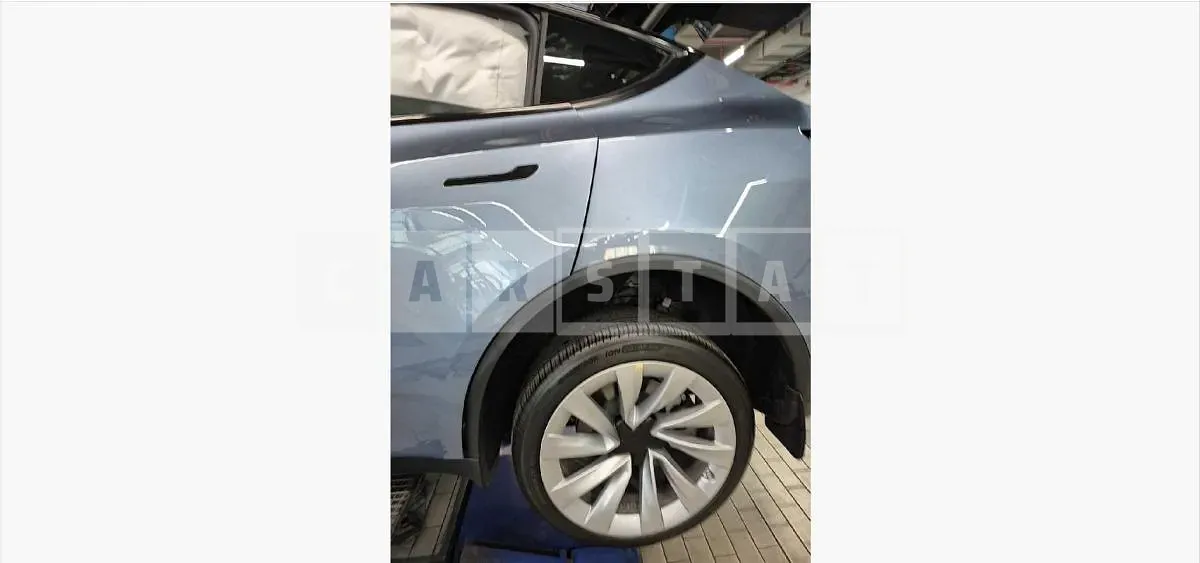 Photo 2 of 12: 2025 Tesla Model Y Long Range — Korean insurance auction