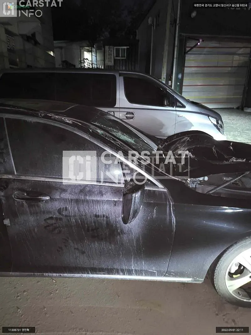 Photo 2 of 10: 2019 Mercedes-Benz E220d, VIN WDDZF0EB8KA627418 — Korean insurance auction