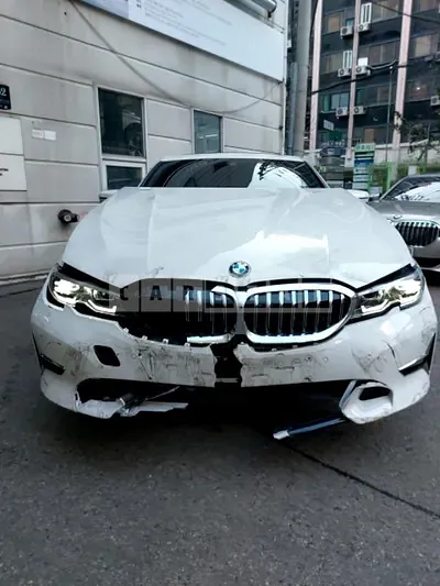 Photo 1 of 64: 2020 BMW 320i, VIN WBA5X5101MFK06733 — Korean insurance auction