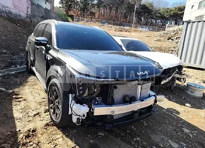 Photo 1 of 28: 2024 Kia Sorento, VIN KNARH81GBRA271499 — Korean insurance auction