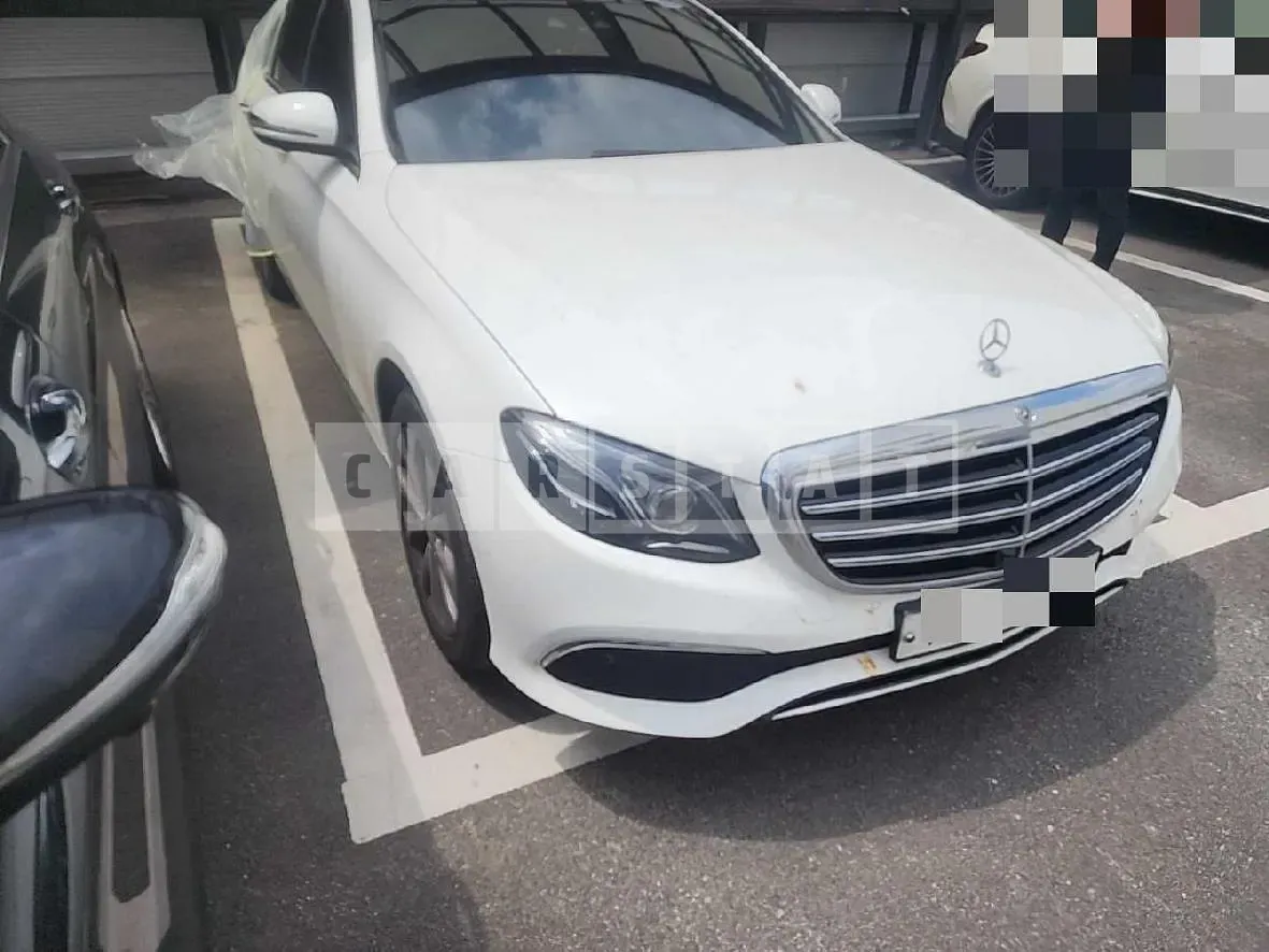 Photo 2 of 16: 2019 Mercedes-Benz E300 — Korean insurance auction