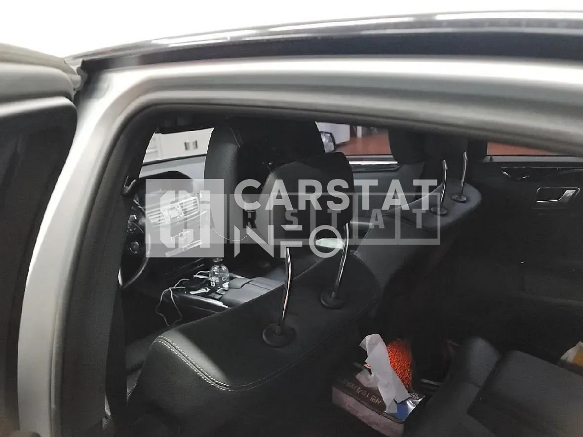 Photo 2 of 23: 2015 Mercedes-Benz E220 BlueTec, VIN WDDHF0AB4FB168115 — Korean insurance auction