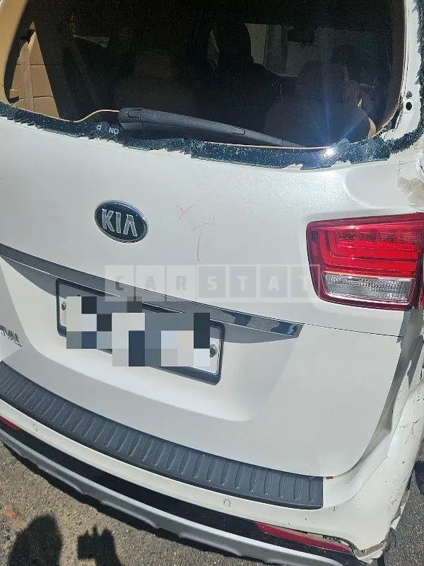 Photo 2 of 20: 2017 Kia Carnivals, VIN KNAMB81ABHS301565 — Korean insurance auction