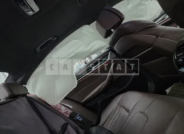 Photo 2 of 9: 2019 BMW 530i xDrive M Sport Packag, VIN WBAJD910XKWC84152 — Korean insurance auction