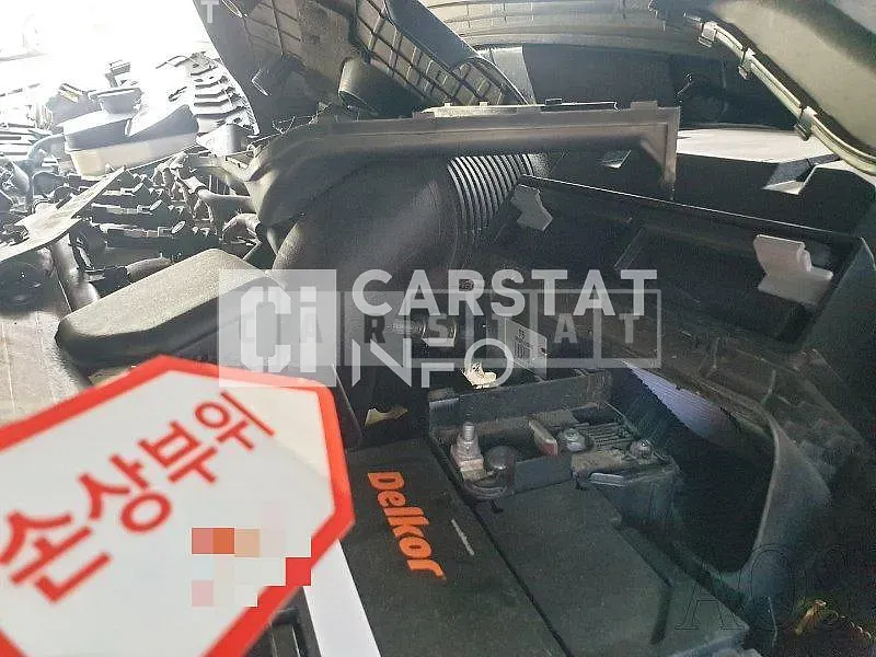 Photo 2 of 15: 2019 Kia K5, VIN KNAGS416BLA368607 — Korean insurance auction