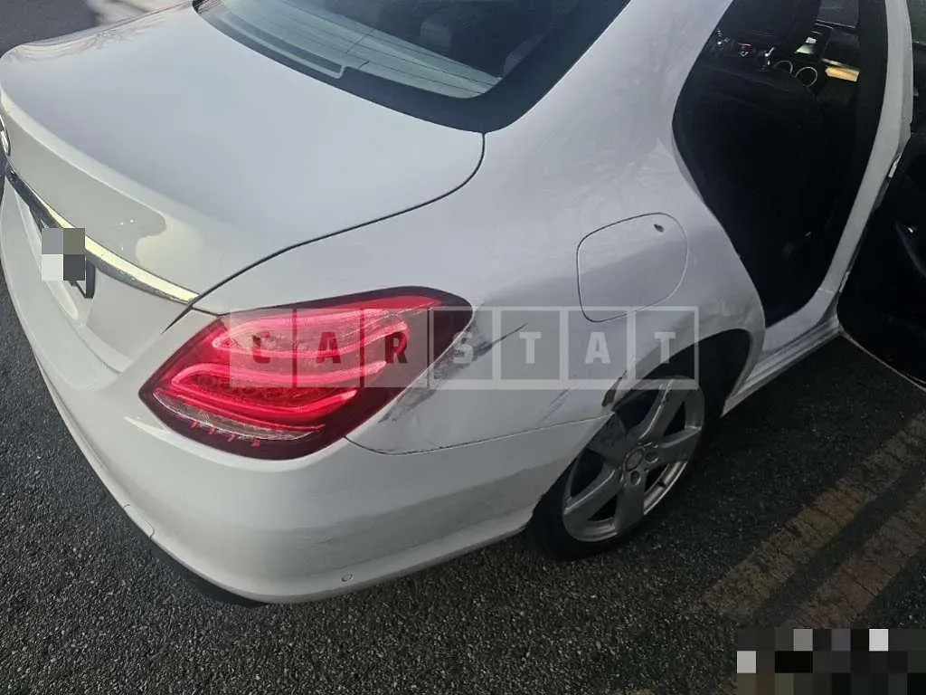 Photo 2 of 4: 2016 Mercedes-Benz C200 — Korean insurance auction