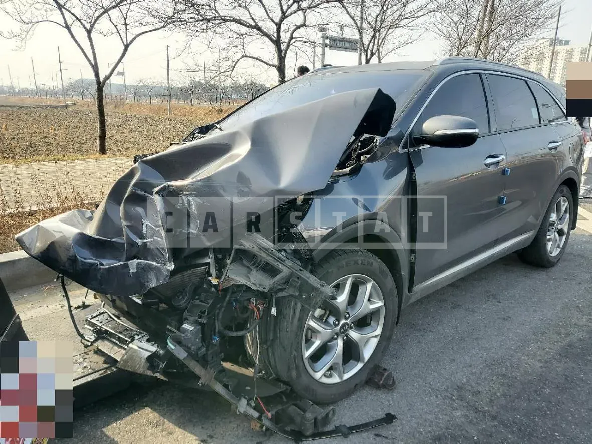 Photo 2 of 23: 2015 Kia Sorento 2.2 (4WD), VIN KNAPH81BDGA157798 — Korean insurance auction