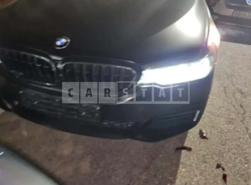 Photo 2 of 5: 2017 BMW 520d xDrive, VIN WBAJC5105HG851797 — Korean insurance auction