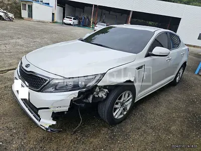 Photo 1 of 7: 2015 Kia K5 — Korean insurance auction