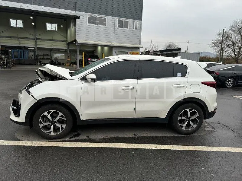 Photo 2 of 15: 2020 Kia Sportage — Korean insurance auction