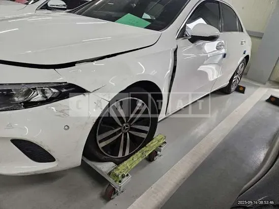 Photo 2 of 9: 2021 Mercedes-Benz A220 — Korean insurance auction