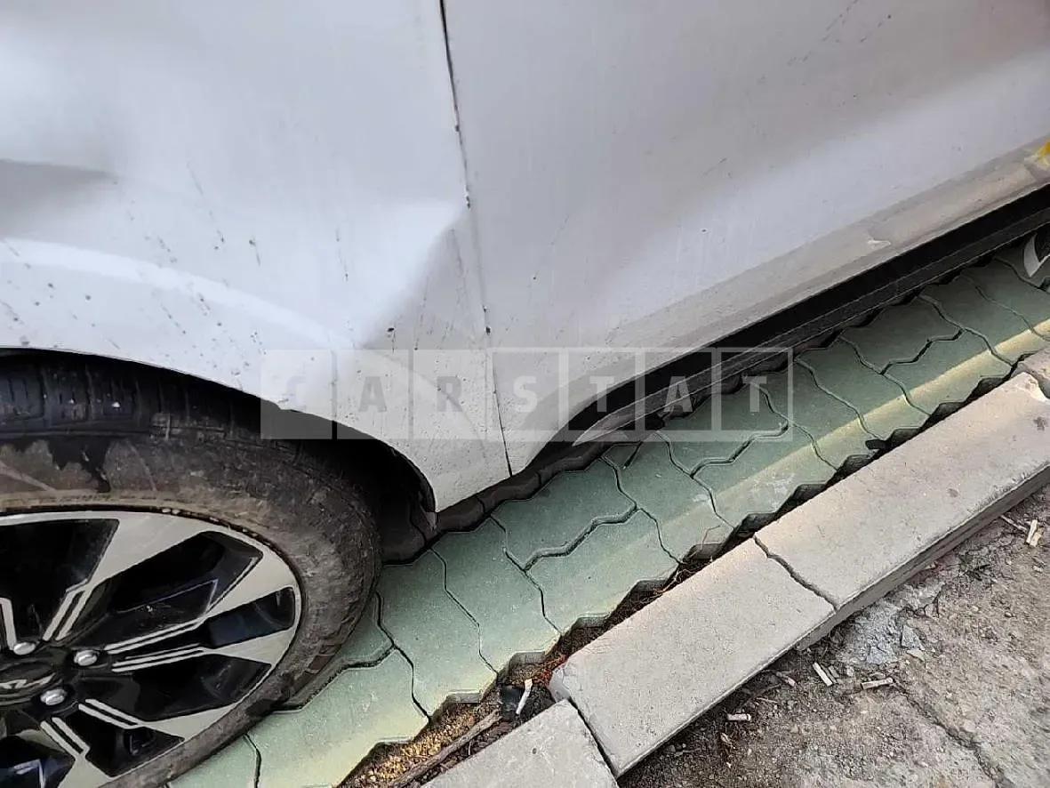 Photo 2 of 32: 2020 Kia Carnival 3.5, VIN KNANE813BMS021178 — Korean insurance auction