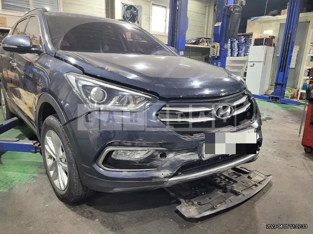 Photo 2 of 28: 2016 Hyundai Santa Fe 2.0, VIN KMHSW81UBGU644422 — Korean insurance auction