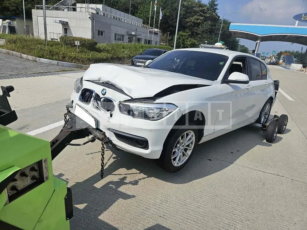 Photo 2 of 17: 2018 BMW 118d, VIN WBA1S5105J5L14562 — Korean insurance auction