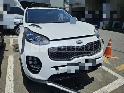 Photo 1 of 15: 2016 Kia Sportage 1.7 — Korean insurance auction