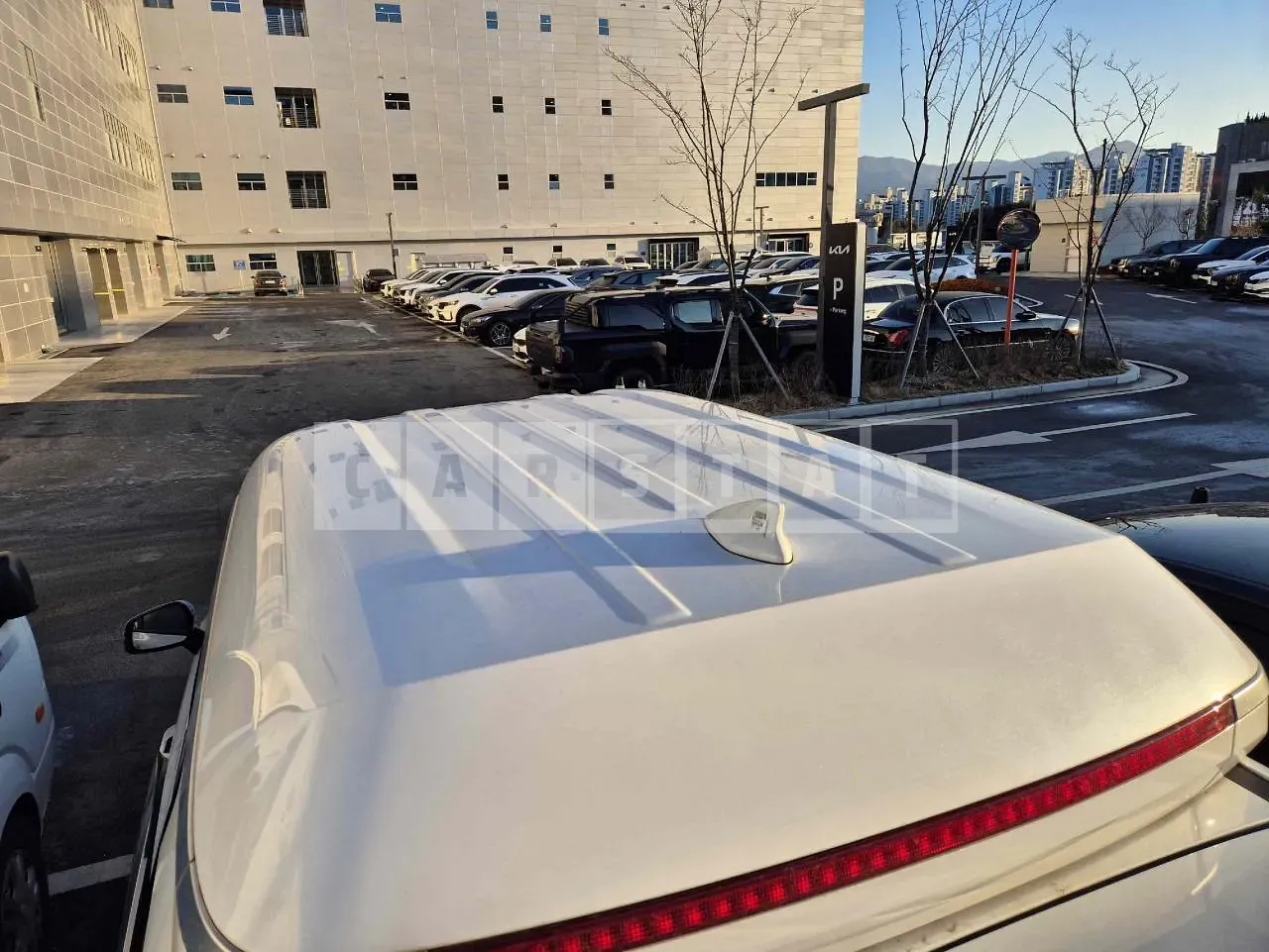 Photo 2 of 25: 2022 Kia Carnival High Limousine, VIN KNANE81BBPS225223 — Korean insurance auction