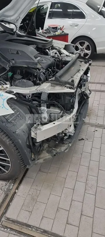 Photo 2 of 17: 2020 Mercedes-Benz GLC300 e 4Matic — Korean insurance auction
