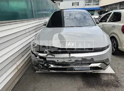 Photo 1 of 13: 2025 Hyundai IONIQ 5 — Korean insurance auction