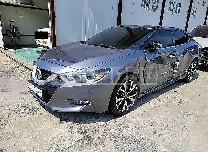 Photo 2 of 15: 2017 Nissan Maxima, VIN 1N4AA6AP6HC417655 — Korean insurance auction