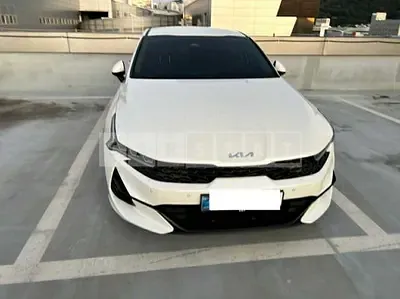 Photo 1 of 10: 2022 Kia K5 — Korean insurance auction