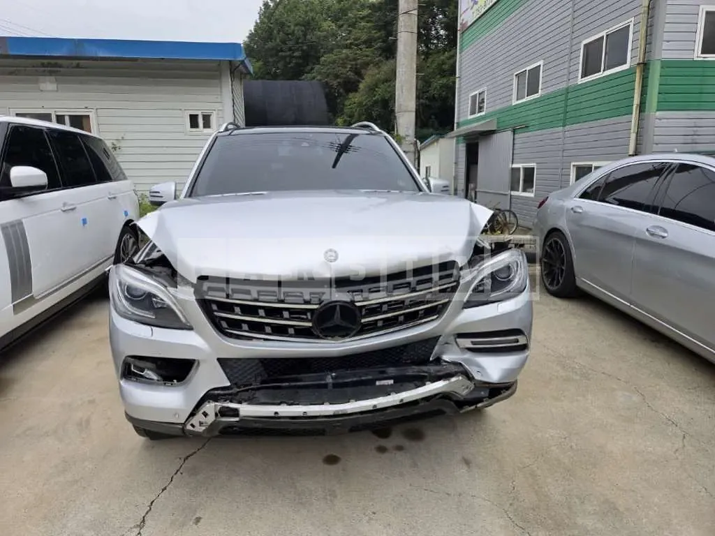 Photo 2 of 11: 2015 Mercedes-Benz ML350 BlueTec 4Matic — Korean insurance auction