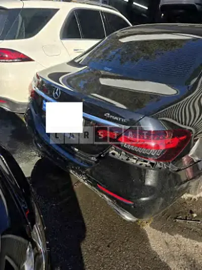 Photo 1 of 4: 2021 Mercedes-Benz E 350 4Matic — Korean insurance auction