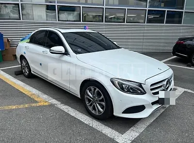 Photo 1 of 16: 2017 Mercedes-Benz C200 — Korean insurance auction