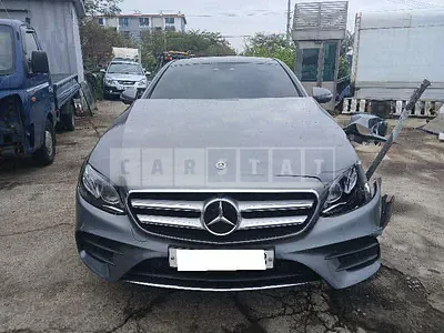 Photo 1 of 66: 2020 Mercedes-Benz E300 4Matic, VIN WDDZF4KB9LA715150 — Korean insurance auction