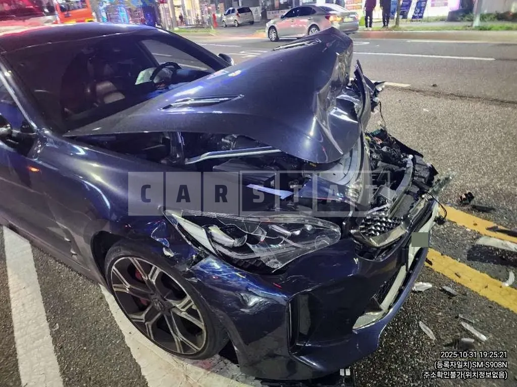 Photo 2 of 13: 2019 Kia Stinger AWD — Korean insurance auction
