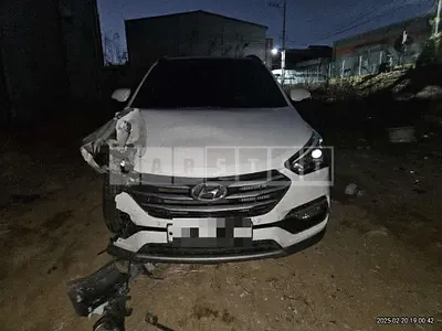 Photo 1 of 27: 2016 Hyundai Santa Fe DM — Korean insurance auction
