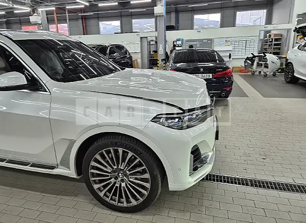 Photo 2 of 8: 2022 BMW X7 xDrive 40d — Korean insurance auction