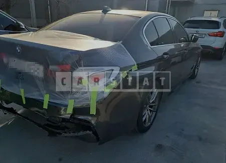Photo 2 of 9: 2018 BMW 530i, VIN WBAJD3101JWC13918 — Korean insurance auction
