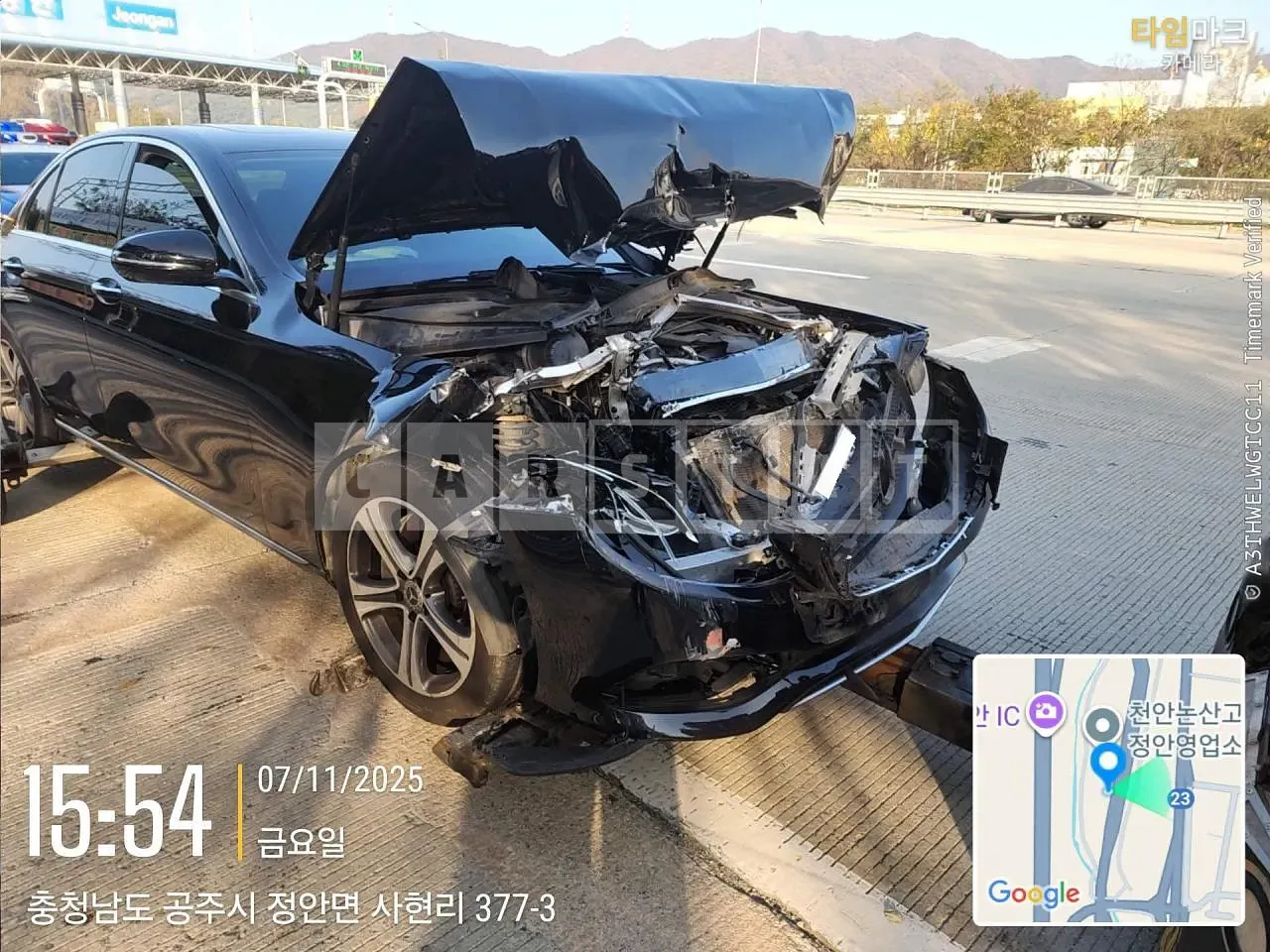 Photo 2 of 12: 2019 Mercedes-Benz E300, VIN WDDZF4JB0KA680868 — Korean insurance auction