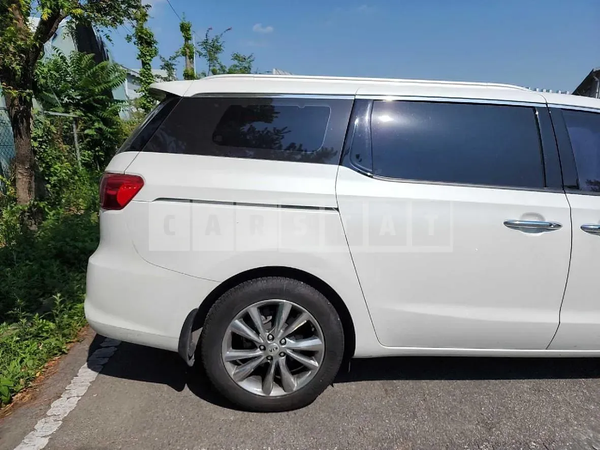 Photo 2 of 36: 2018 Kia The New Carnival R2.2 Diesel (7-Seater Limousine), VIN KNAME81ABKS499170 — Korean insurance auction