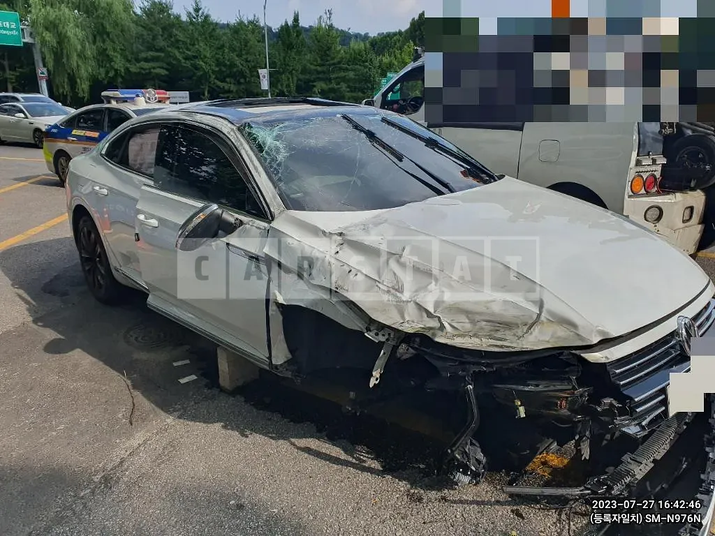 Photo 2 of 8: 2019 Volkswagen Atheon 2.0 TDI, VIN WVWZZZ3HZKE012300 — Korean insurance auction