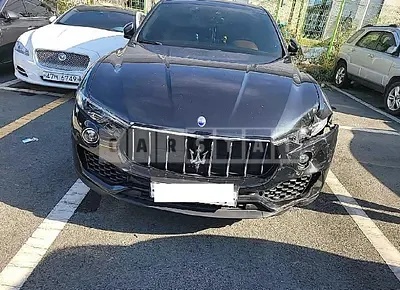 Photo 1 of 50: 2017 Maserati Levante Diesel, VIN ZN661TUG7HX231334 — Korean insurance auction