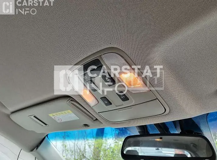 Photo 2 of 12: 2019 Kia Carnival 9 -Seater — Korean insurance auction