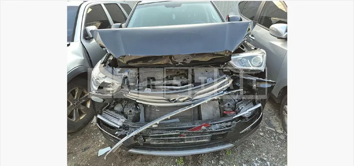 Photo 2 of 8: 2018 Hyundai Santa Fe DM — Korean insurance auction