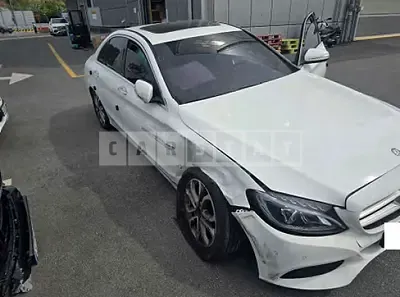 Photo 1 of 20: 2016 Mercedes-Benz C 220d — Korean insurance auction