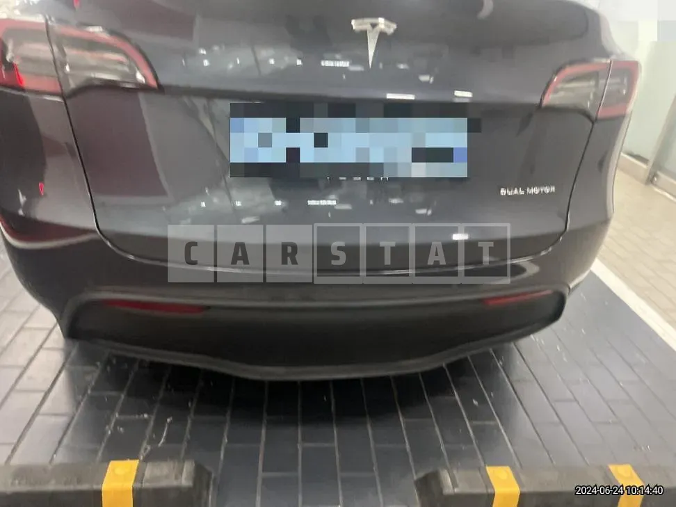 Photo 2 of 25: 2022 Tesla Model Y Long Range — Korean insurance auction