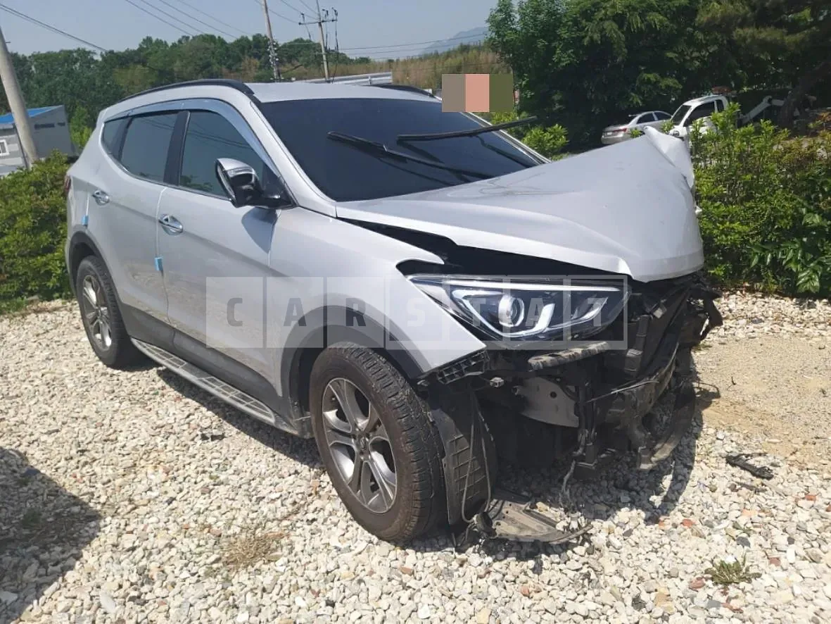 Photo 2 of 22: 2016 Hyundai Santa Fe 2.0, VIN KMHSU81UBHU703288 — Korean insurance auction