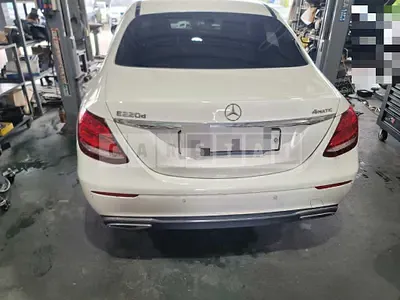 Photo 1 of 12: 2018 Mercedes-Benz E220 d 4Matic — Korean insurance auction